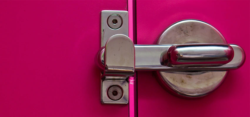 Childproof Gate Lock in Winton, California